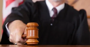 How Are Settlements Different From Verdicts in Mobile Personal Injury Claims? 